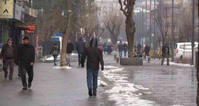 Siirt’te Omicron varyantında artış: Çocuklar servisleri, yaşlılar yoğun bakım ünitesini doldurdu