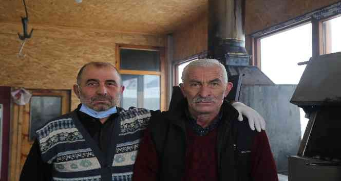 Demirel ve Özal’dan bu yana bütün devlet adamlarının fotoğraflarını tesisinde sergiliyor