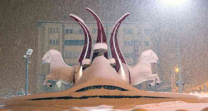 Kar kalınlığı 40 santimi geçti