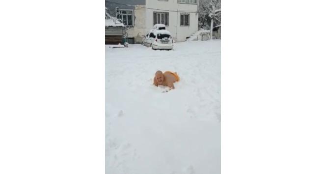 Denizde değil karda yüzdü