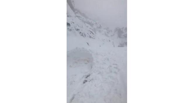 Tunceli’de çığ nedeniyle 2 yol kapatıldı