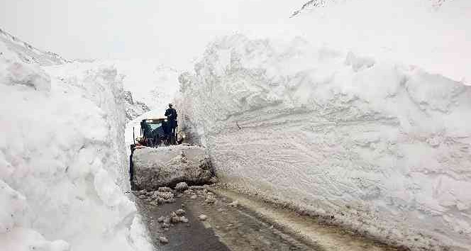 Gümüşhane’de ekiplerin 11 saatlik zorlu mesaisi