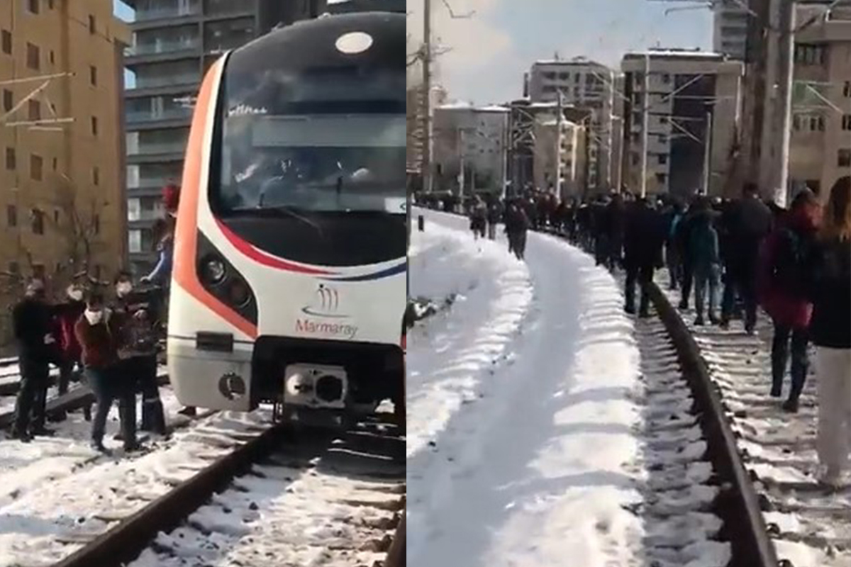 Marmaray Suadiye istasyonunda tren arıza yaptı, yolcular diğer istasyona yürüdü