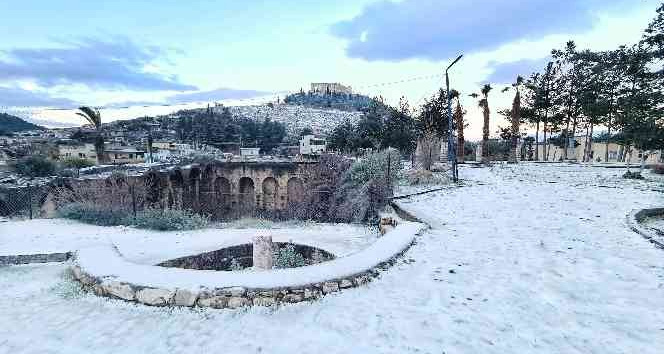 Kar Silifke’de kartpostallık görüntü oluşturdu