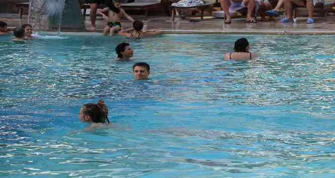 Ruslar yazın deniz, kışın kaplıca tatilini tercih ediyor