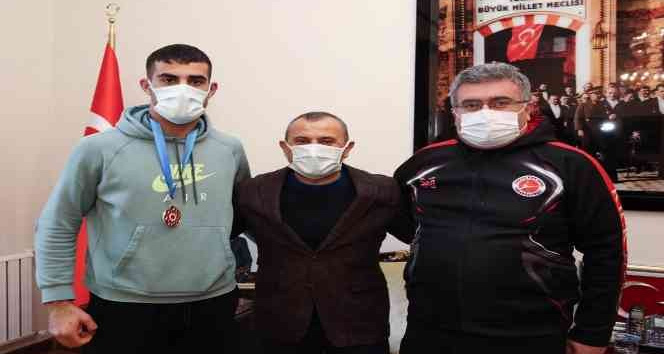 15 yıl sonra duygusal buluşma