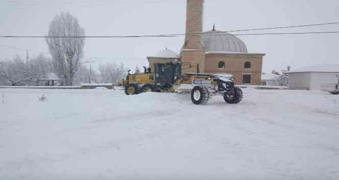 Ankara - Kayseri karayolu ve köy yollarının tamamı açıldı
