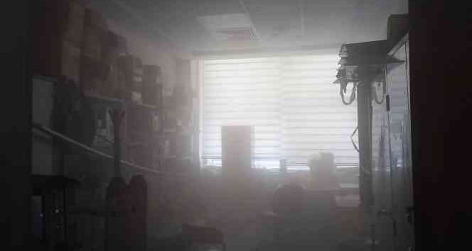 Sağlık müdürlüğü binasında korkutan yangın: Akıllı sistem sayesinde söndü