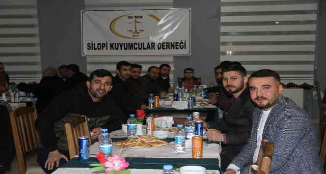 Silopi’de kuyumcu esnafı yemekte bir araya geldi