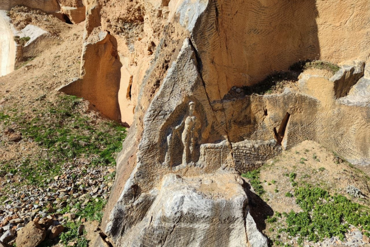 İznik’te 2000 yıllık Herkül kabartması tahrip edildi