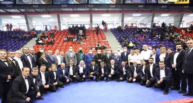 Ordu’daki kick boks turnuvası sona erdi