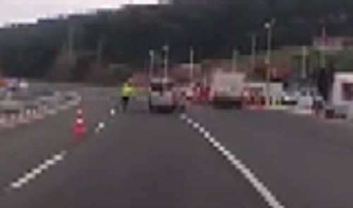 Çevirme yapan polis ölümden döndü: O anlar kamerada