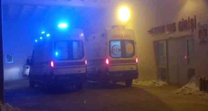 Bitlis’te virajı alamayan araç şarampole yuvarlandı: 5 yaralı