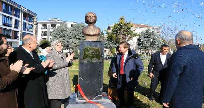 Çiftlikköy’de Kadriya Temirbulatova’nın büstü açıldı