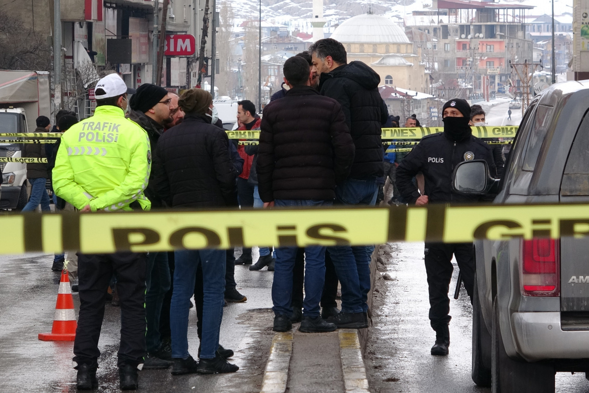 Van’da sokak ortasında silahlı saldırı: 2 ölü