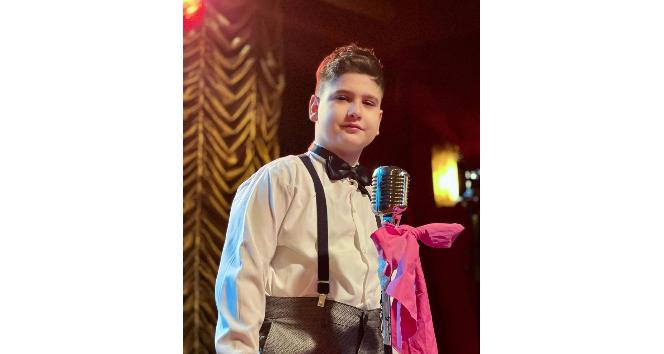 Dehamcan Biçen, sesiyle mest ediyor: 4 ayda 2 klip çekti