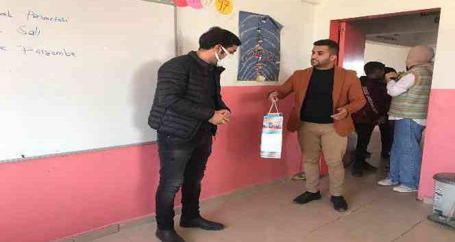 Silopili genç girişimci çocukların kütüphane hayalini gerçekleştirdi