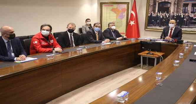 Aşevlerinde hazırlanan yemekler ihtiyaç sahibi vatandaşlara ulaştırılacak