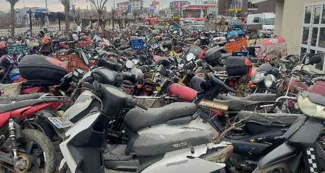 Kaderine terk edilmiş milyonluk servet otoparkta çürüyor: 13 yıldır bekleyen de var