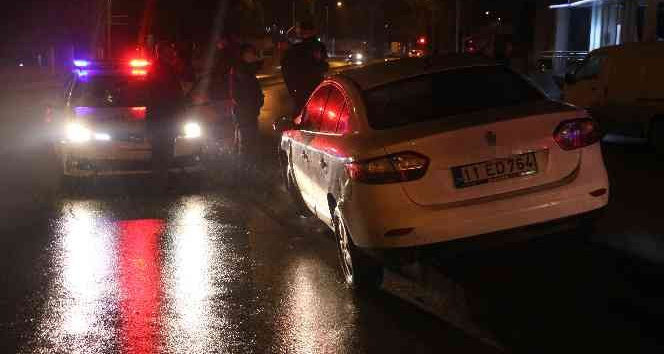 Ters yöne giren alkollü sürücü karşı yönden gelen başka bir alkolü sürücüye çarptı