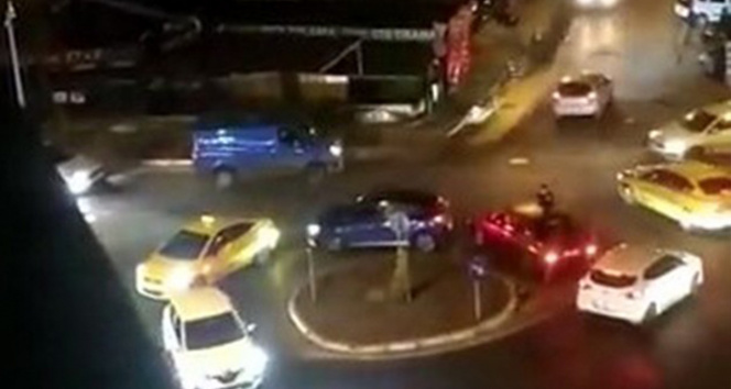 Maltepede asker eğlencesi için trafiği tehlikeye atıp ateş açtılar