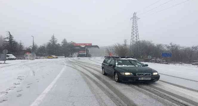 Meteoroloji uyarmıştı: Kırklareli’nin yüksek kesimlerinde kar yağışı başladı