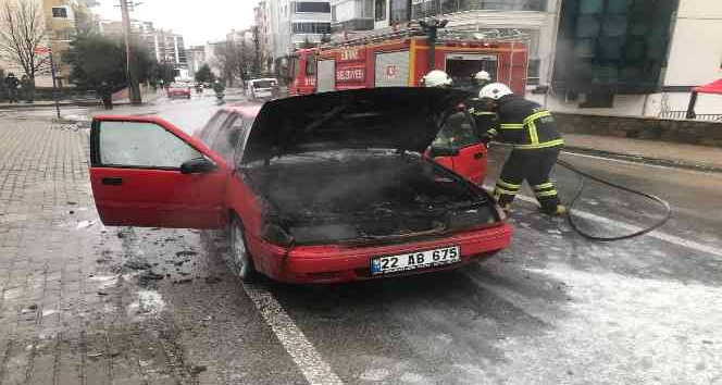 LPG’si biten otomobilini benzine aldığı esnada alevler yükseldi