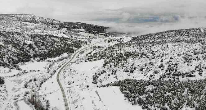 Burdur-Isparta Dostluk Yolu 7 saat sonra trafiğe açıldı