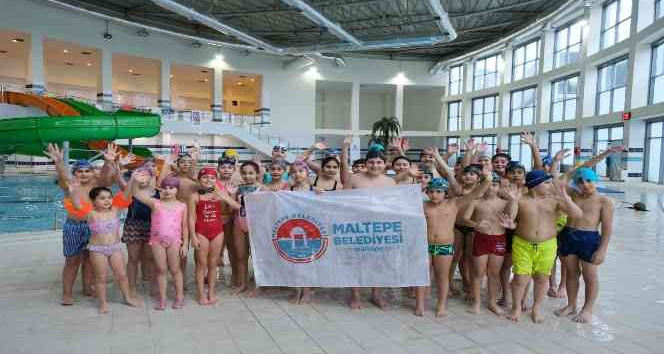 Maltepeli çocuklar, tatilin tadını Aquapark’ta çıkardı