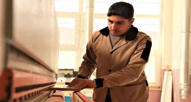Bingöl’de fabrika gibi okul