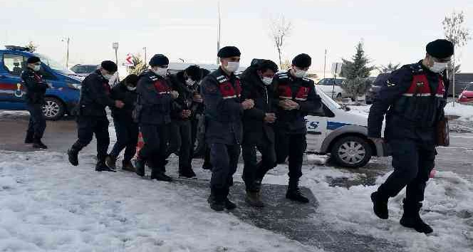 29 günde 13 yerden hırsızlık yaptılar, JASAT’ın operasyonuyla yakalandılar