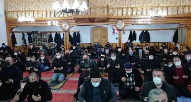 Regaip Kandili Posof’u aydınlattı