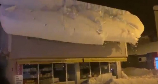 Üsküdar’da işçilerin çatıda tehlikeli çalışması havadan görüntülendi