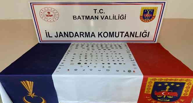 Batman’da çok sayıda tarihi eser niteliği taşıyan objeler ele geçirildi