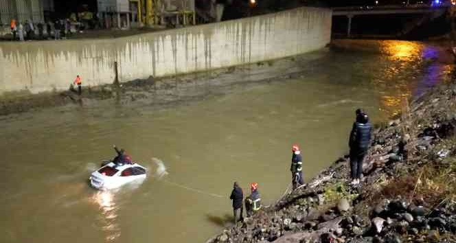 Giresun’da dereye uçan aracın sürücüsü alkollü çıktı