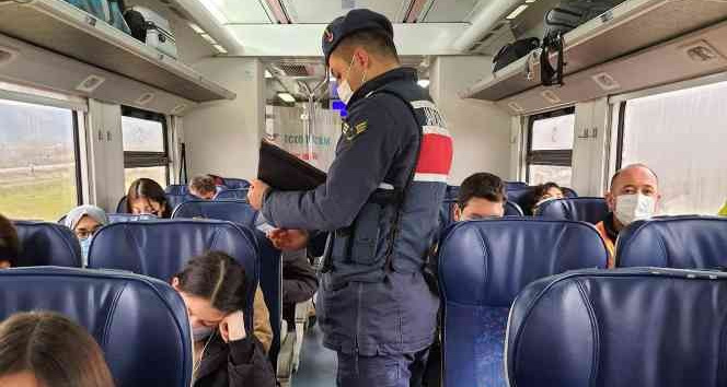 Jandarma trenlerde ’Huzur uygulaması’ yaptı