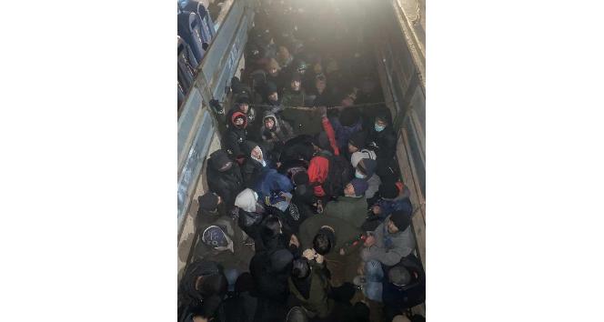 Bitlis’te 162 kaçak göçmen yakalandı