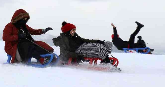 Zigana dağı karne tatilinde doldu taştı