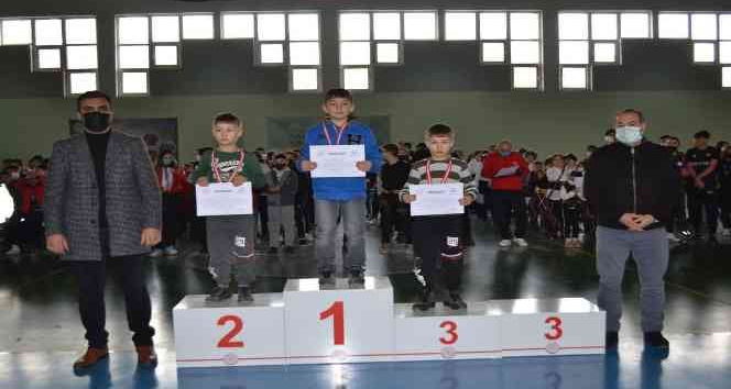 Tatilde spor yaparak kazandılar