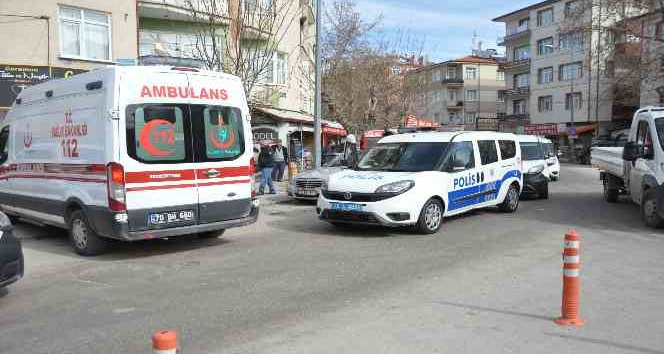 Sokakta karşılaştığı eski damadı tarafından bıçaklanan adam hastanelik oldu