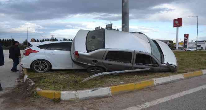 Çanakkale’de trafik kazası: 1 ölü, 1 yaralı