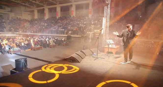 Erzincan’da Balkır rüzgârı esti