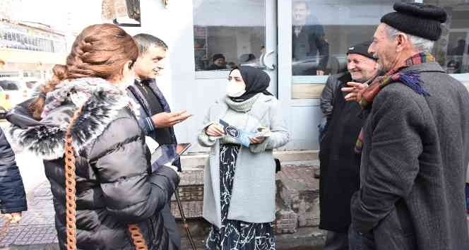 Sağlık ekipleri, vatandaşlara tütün ürünlerinin zararlarını anlattı