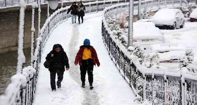 Gümüşhane’de kar yağışı