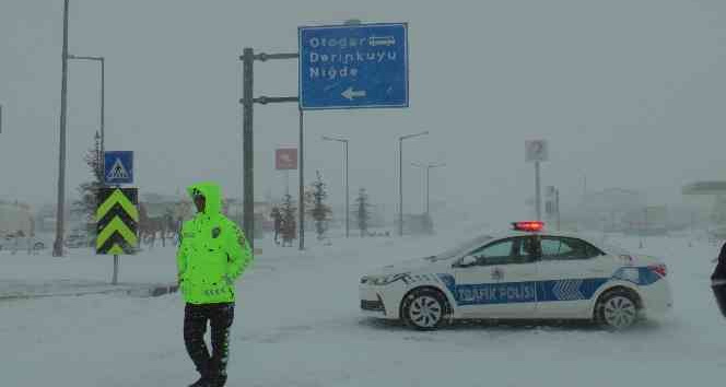 Nevşehir - Aksaray yolu trafiğe kapandı