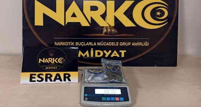 Oto yıkama görünümlü iş yerinde uyuşturucu ticareti