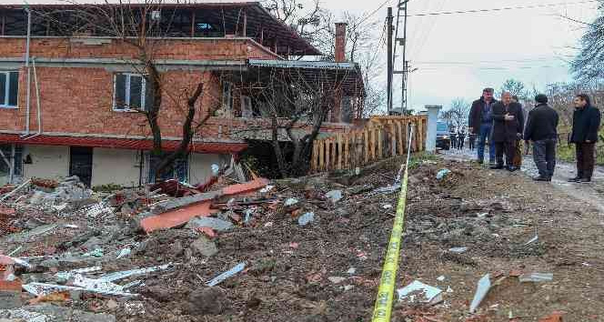 Ordu’da heyelan riski taşıyan 14 binanın yıkımı başladı