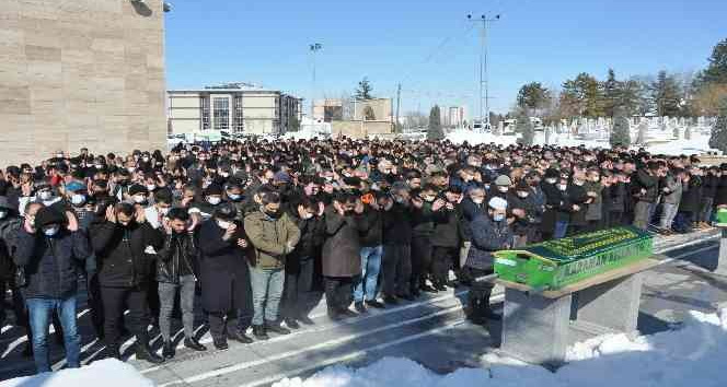 Kazada yaralanan çocuk 27 günlük yaşam mücadelesini kaybetti