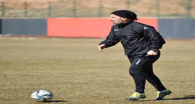 Uşakspor, A. 24 Erzincanspor maçı hazırlıklarını tamamladı