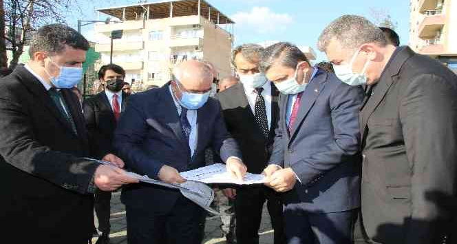 Vali Şahin genişletilecek Atatürk Parkı’nda incelemelerde bulundu